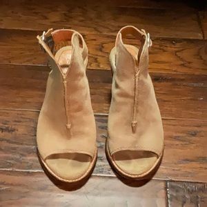 Frye taupe mule/clog, sz 6.5, good condition